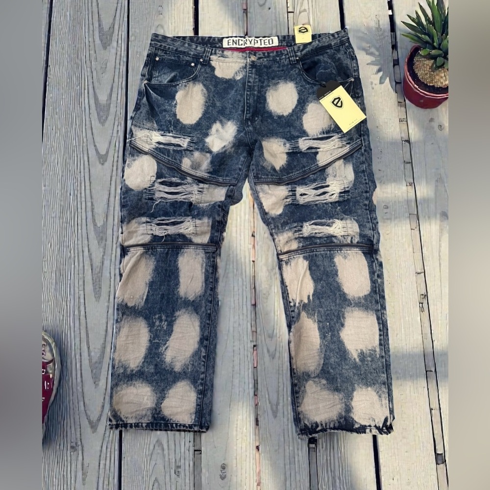 Encrypted Mens Distressed Bleach Wash Jeans NWT Ripped StreetwearTag Size 46x34